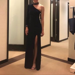 avery g one shoulder gown